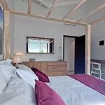 Wood Chic